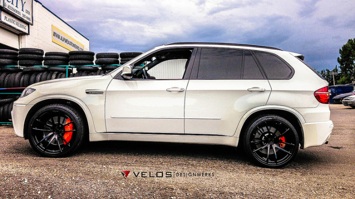 Name:  alpine-white-bmw-x5-m-showcases-velos-solo-v-wheels-65977-7.jpg
Views: 43070
Size:  431.0 KB