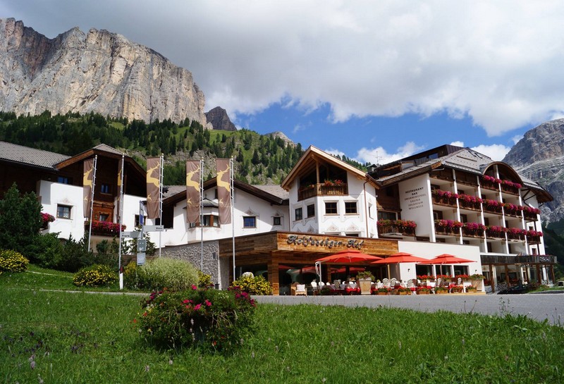 Name:  Sella  Hotel Kolfuschgerhof     10499343_704382849598048_534667051736844303_o.jpg
Views: 26176
Size:  155.6 KB