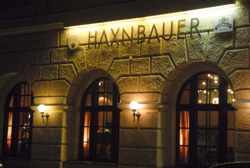 Name:  Haxnbauer im Scholastikahaus .jpg
Views: 11987
Size:  412.3 KB