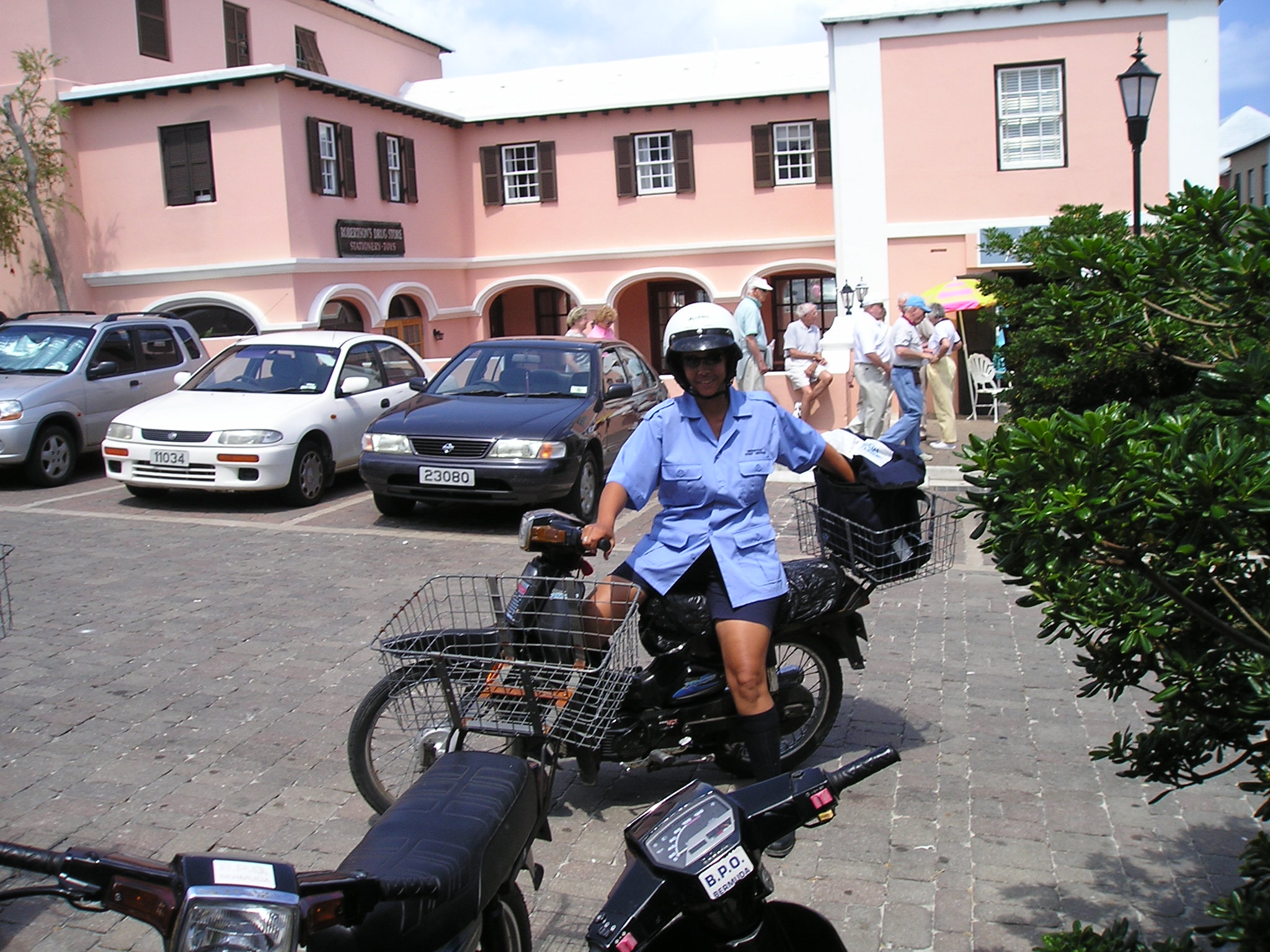 Name:  bermuda-mail-carrier.JPG
Views: 1274
Size:  616.7 KB