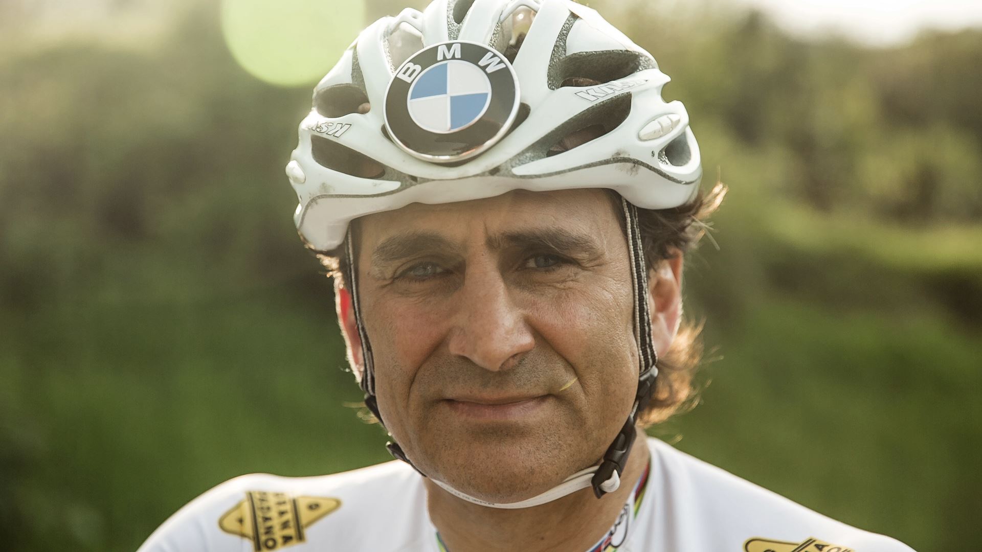 Name:  Alex Zanardi.jpg
Views: 759
Size:  162.1 KB