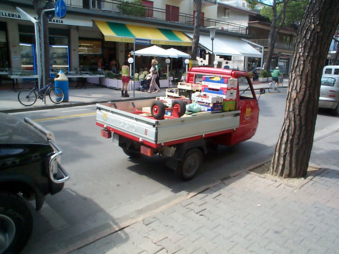 Name:  a Vespa made three wheeler.JPG
Views: 1975
Size:  119.9 KB