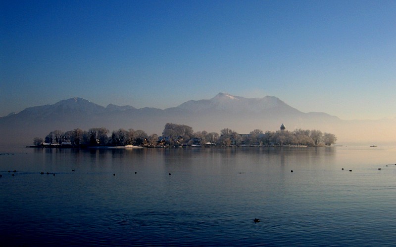 Name:  Chiemsee  h  jpg.jpg
Views: 3825
Size:  68.3 KB