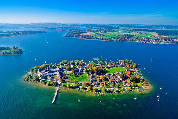 Name:  Chiemsee, Bavaria  36_c18a6c039f18d790.jpg
Views: 3806
Size:  57.2 KB